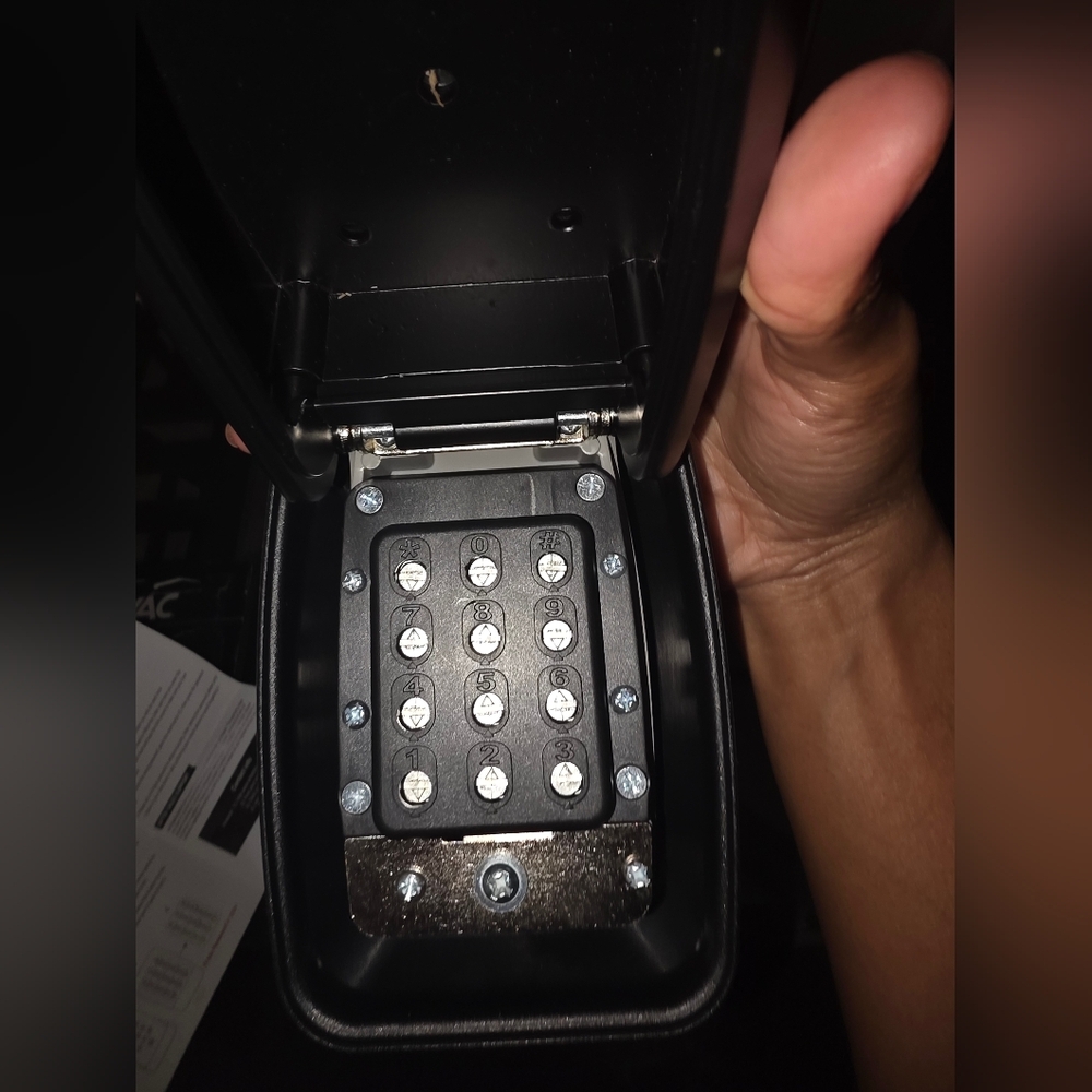 Car Window Lock Box - Picture 10 of 11